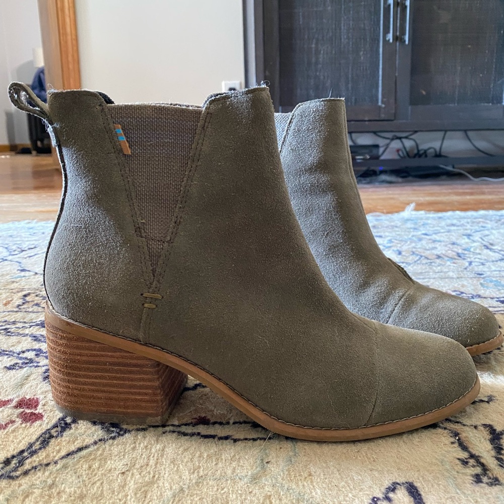 Toms Green Ankle Boots with Chunky Heel